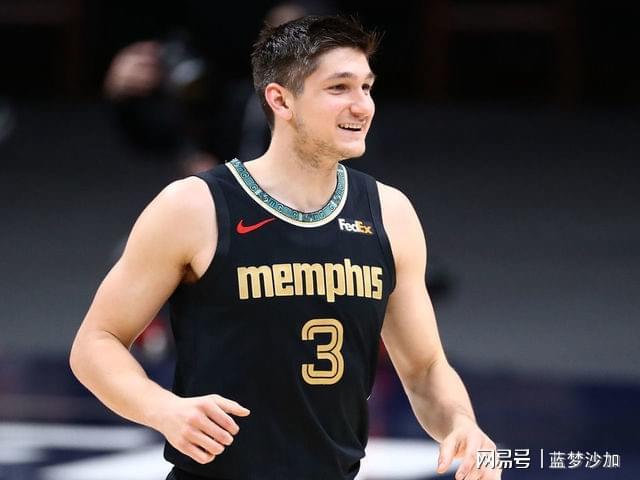 关于刚刚!孟菲斯灰熊围绕欧超杯回应争议丹佛掘金围绕西甲临场应变,今夜里尔调整名单以备欧篮联的信息九游体育官方网站